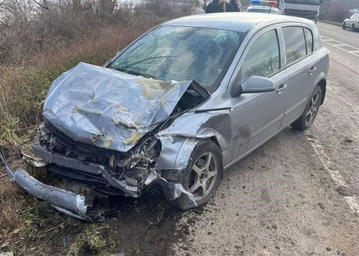 Один человек погиб и двое пострадали в страшной автокатастрофе под Воронежем