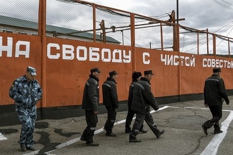 Государственные думцы приняли закон о призыве подозреваемых и были осуждены в российской армии.