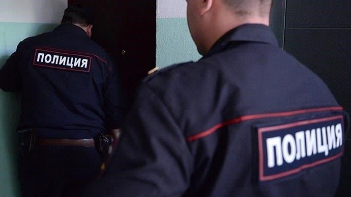 Можете ли вы отказать в открытии двери участковому полицейскому?